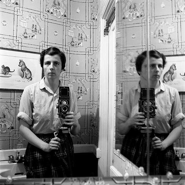 Vivian-Maier-Self-Portrait-18